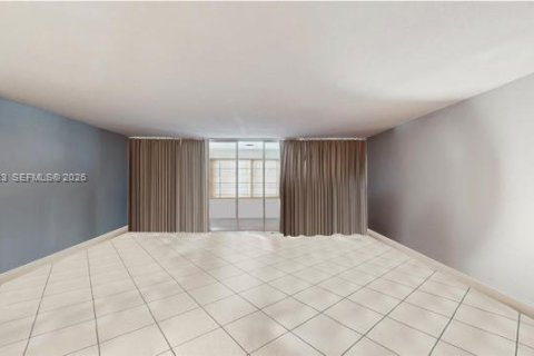Copropriété à vendre à Miami, Floride: 2 chambres, 166.2 m2 № 2057684 - photo 2