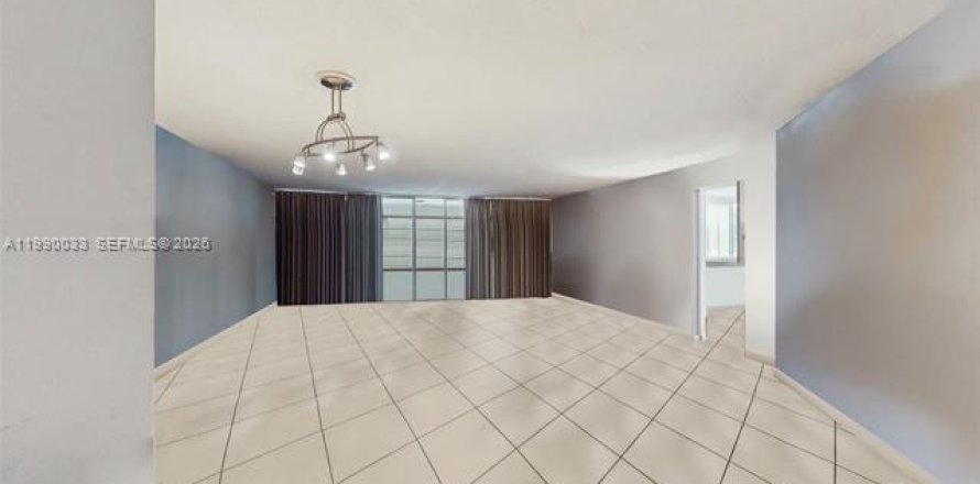 Condo à Miami, Floride, 2 chambres  № 2057684