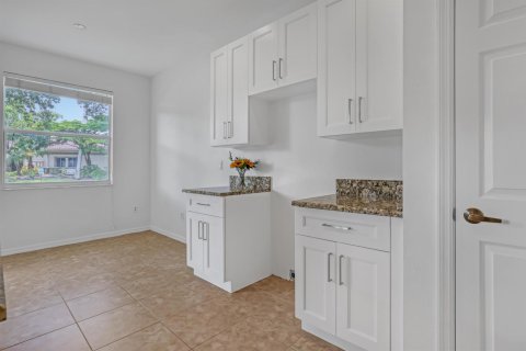 Condo in Wellington, Florida, 3 bedrooms  № 2243400 - photo 13
