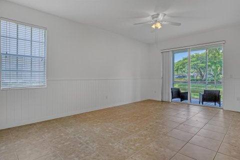 Condo in Wellington, Florida, 3 bedrooms  № 2243400 - photo 8