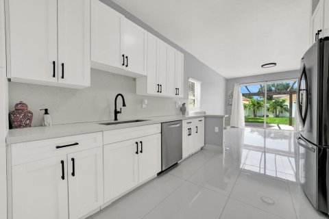 Casa en venta en Pembroke Pines, Florida, 4 dormitorios, 192.77 m2 № 2249313 - foto 12