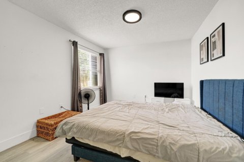 Casa en venta en Pembroke Pines, Florida, 4 dormitorios, 192.77 m2 № 2249313 - foto 30