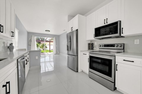 Casa en venta en Pembroke Pines, Florida, 4 dormitorios, 192.77 m2 № 2249313 - foto 11