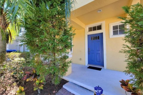 House in Orlando, Florida 3 bedrooms, 261.06 sq.m. № 2096066 - photo 2