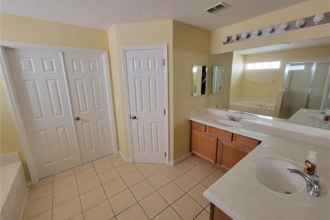 House in Orlando, Florida 3 bedrooms, 261.06 sq.m. № 2096066 - photo 9