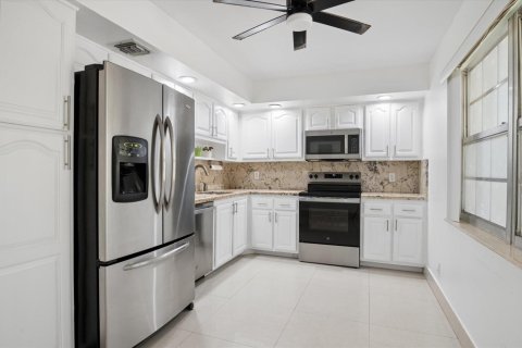 Copropriété à vendre à Pompano Beach, Floride: 3 chambres, 150.5 m2 № 2146438 - photo 6