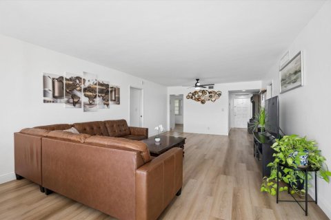 Copropriété à vendre à Pompano Beach, Floride: 3 chambres, 150.5 m2 № 2146438 - photo 8