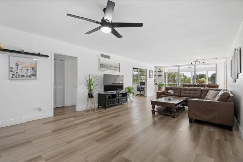 Condo à Pompano Beach, Floride, 3 chambres № 2146438