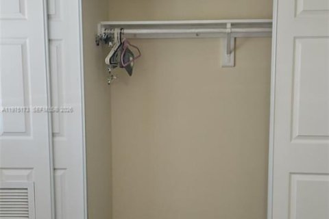 Condo in Fort Lauderdale, Florida, 2 bedrooms № 2036305 - photo 23