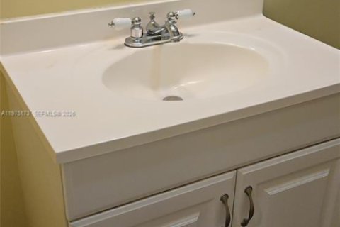 Condo in Fort Lauderdale, Florida, 2 bedrooms № 2036305 - photo 21