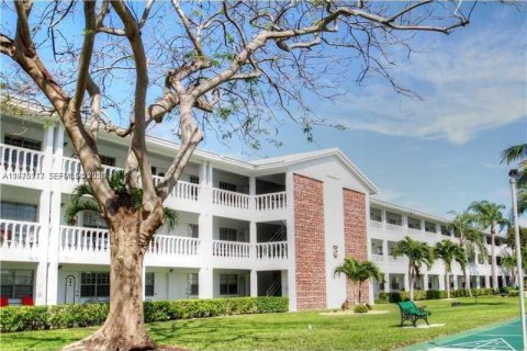 Condo in Fort Lauderdale, Florida, 2 bedrooms № 2036305 - photo 8