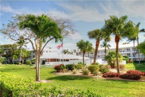 Condo in Fort Lauderdale, Florida, 2 bedrooms № 2036305 - photo 3