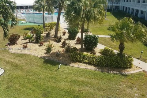 Condo in Fort Lauderdale, Florida, 2 bedrooms № 2036305 - photo 12