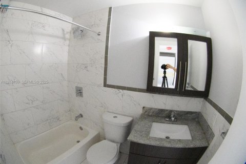 Купить кондоминиум в Майами, Флорида 2 спальни, 88.81м2, № 2019133 - фото 17