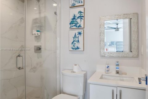 House in Key Largo, Florida 3 bedrooms, 132.66 sq.m. № 1952313 - photo 10