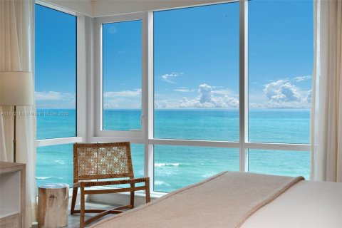Condo in Miami Beach, Florida, 3 bedrooms  № 2022964 - photo 18