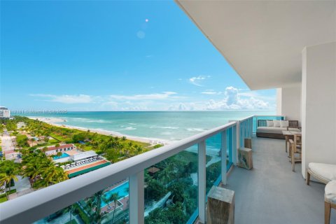Condo in Miami Beach, Florida, 3 bedrooms  № 2022964 - photo 2