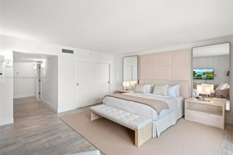 Condo in Miami Beach, Florida, 3 bedrooms  № 2022964 - photo 7