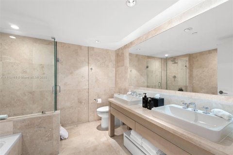 Condo in Miami Beach, Florida, 3 bedrooms  № 2022964 - photo 8