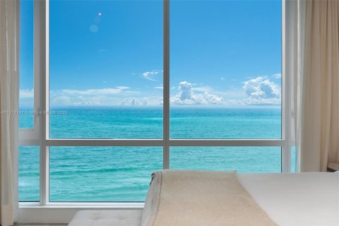 Condo in Miami Beach, Florida, 3 bedrooms  № 2022964 - photo 19
