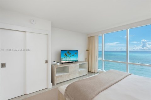 Condo in Miami Beach, Florida, 3 bedrooms  № 2022964 - photo 12