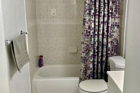 Copropriété à vendre à Bradenton, Floride: 2 chambres, 100.89 m2 № 1916847 - photo 10
