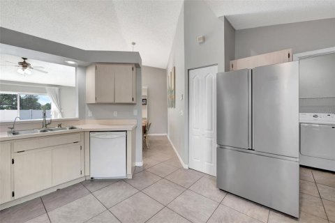 Casa en venta en Brandon, Florida, 3 dormitorios, 135.36 m2 № 1538158 - foto 12