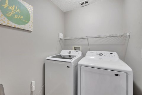 Casa en venta en Brandon, Florida, 3 dormitorios, 135.36 m2 № 1538158 - foto 13