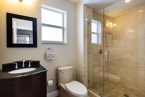 Купить виллу или дом в Корал-Гейблс, Флорида 5 спален, 375.33м2, № 2052663 - фото 17