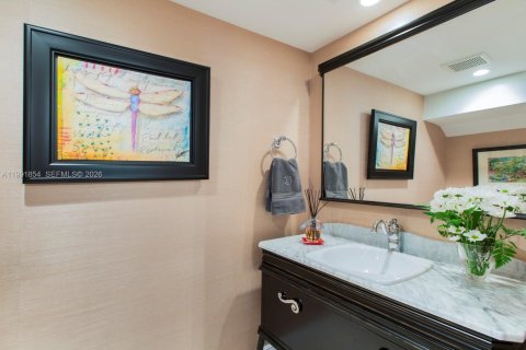 Купить виллу или дом в Корал-Гейблс, Флорида 5 спален, 375.33м2, № 2052663 - фото 16