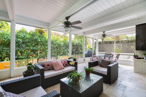 Купить виллу или дом в Корал-Гейблс, Флорида 5 спален, 375.33м2, № 2052663 - фото 6