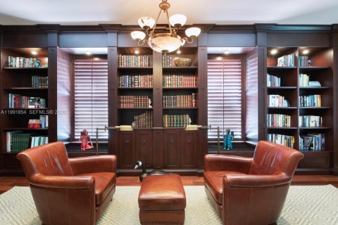 Купить виллу или дом в Корал-Гейблс, Флорида 5 спален, 375.33м2, № 2052663 - фото 19