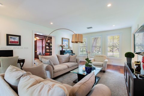 Купить виллу или дом в Корал-Гейблс, Флорида 5 спален, 375.33м2, № 2052663 - фото 5