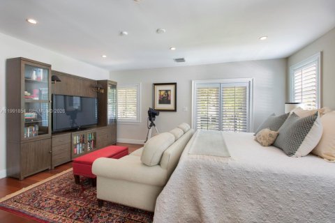 Купить виллу или дом в Корал-Гейблс, Флорида 5 спален, 375.33м2, № 2052663 - фото 12