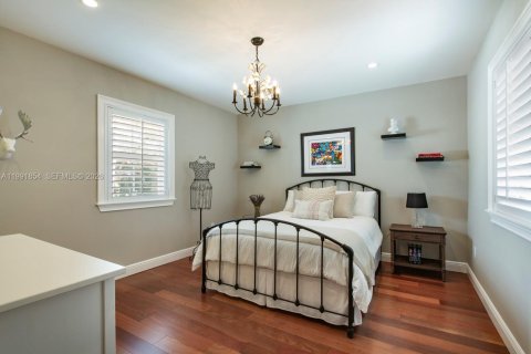 Купить виллу или дом в Корал-Гейблс, Флорида 5 спален, 375.33м2, № 2052663 - фото 13