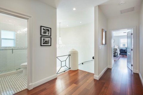 Купить виллу или дом в Корал-Гейблс, Флорида 5 спален, 375.33м2, № 2052663 - фото 10