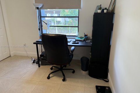 Condominio en alquiler en North Miami Beach, Florida, 2 dormitorios, 78.13 m2 № 1928170 - foto 20