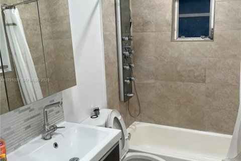 Снять в аренду виллу или дом в Дания-Бич, Флорида 1 комната, 142.14м2, № 2247673 - фото 13