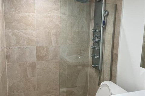 Снять в аренду виллу или дом в Дания-Бич, Флорида 1 комната, 142.14м2, № 2247673 - фото 6