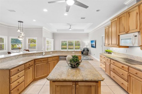 House in Merrit Island, Florida 4 bedrooms, 239.13 sq.m. № 1579212 - photo 19