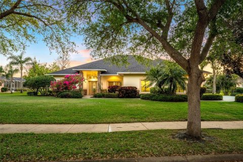 House in Merrit Island, Florida 4 bedrooms, 239.13 sq.m. № 1579212 - photo 1