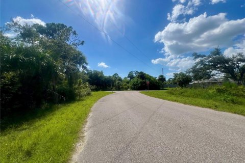 Terreno en venta en Port Charlotte, Florida № 2236743 - foto 3
