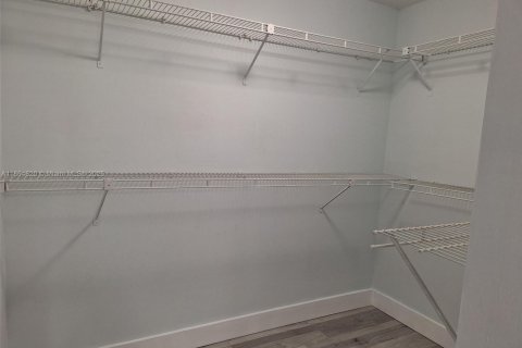 Copropriété à louer à Hialeah, Floride: 2 chambres, 102.75 m2 № 1893185 - photo 11