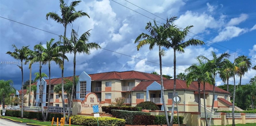 Condo à Hialeah, Floride, 2 chambres  № 1893185