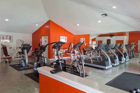 Copropriété à louer à Hialeah, Floride: 2 chambres, 102.75 m2 № 1893185 - photo 17