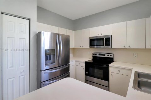Condo in Homestead, Florida, 3 bedrooms  № 2042235 - photo 5