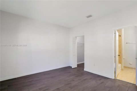 Condo in Homestead, Florida, 3 bedrooms  № 2042235 - photo 9