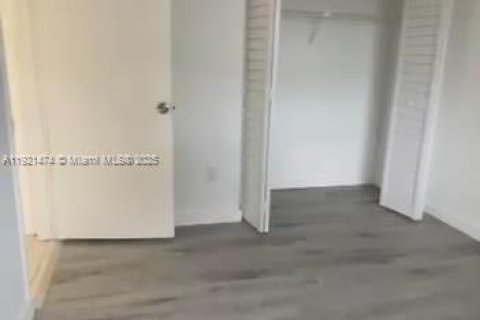 Condominio en alquiler en Miami, Florida, 2 dormitorios, 88.81 m2 № 1975619 - foto 16