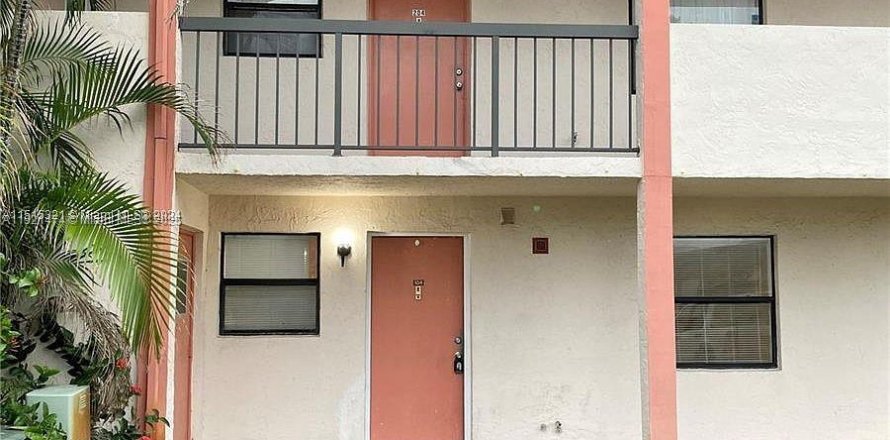 Condominio en Miami, Florida, 2 dormitorios № 1975619