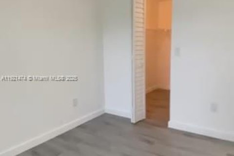 Condominio en alquiler en Miami, Florida, 2 dormitorios, 88.81 m2 № 1975619 - foto 21